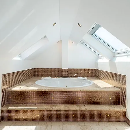 Charming Villa With Garden & Sea Breeze Antibes Getaway Antibes